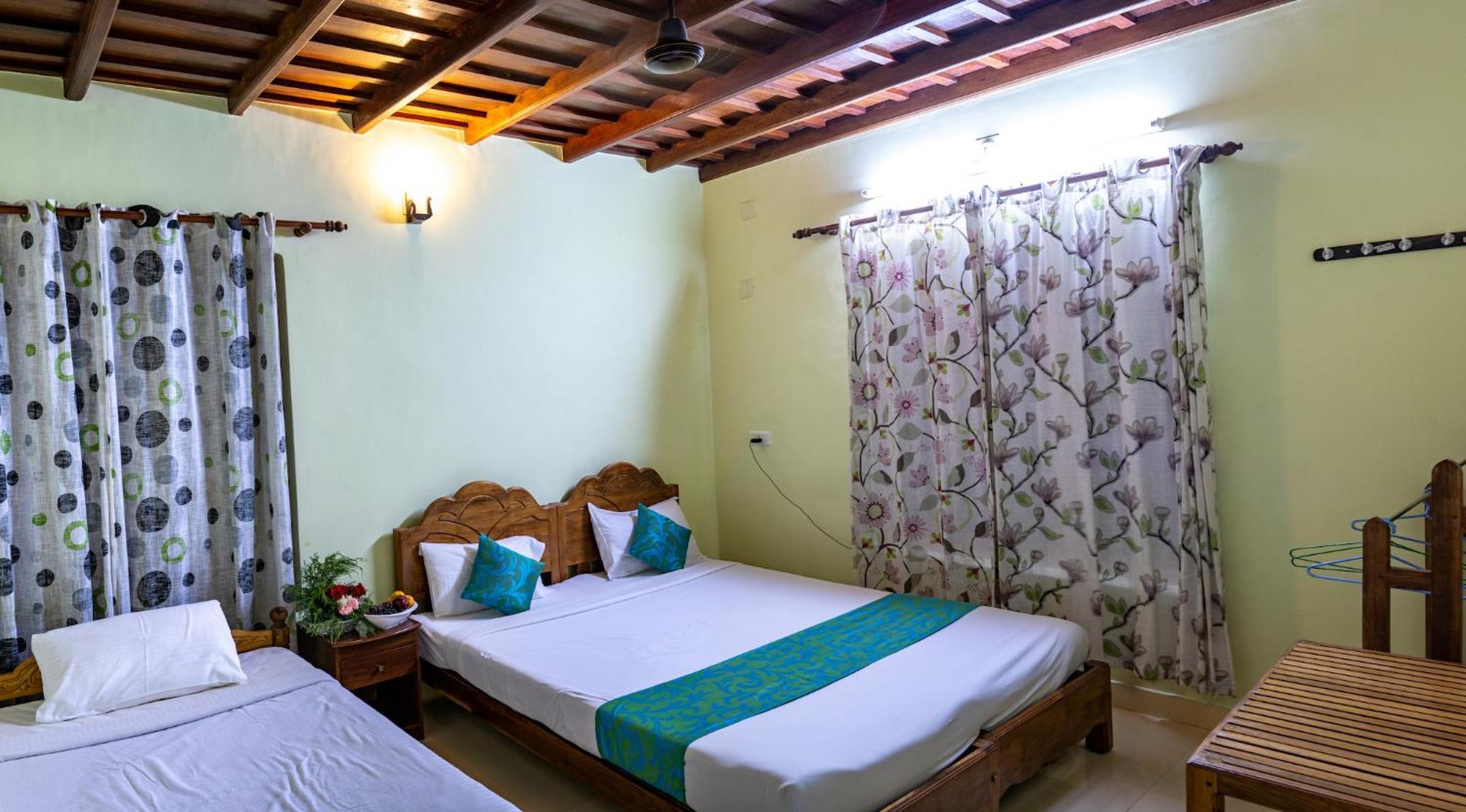 Kalpavanam Heritage Resort Thekkady Quarto foto